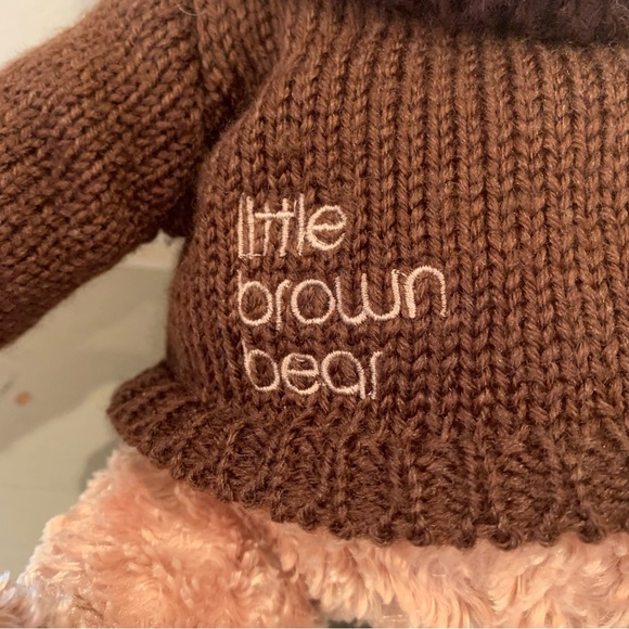 Gund Bloomingdale’s Little Brown Plush Bear In Sweater - Picture 6 of 6